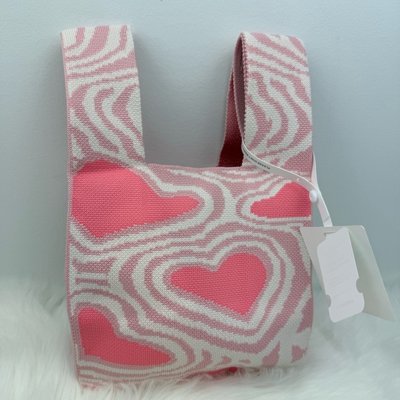 NWT Pink Heart Compact Stylish Essentials Handheld Bag - Picture 4 of 8